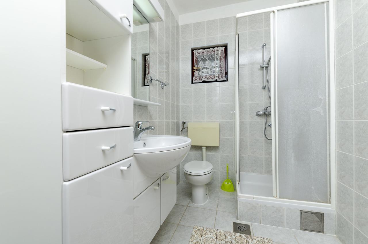 Apartments Mime Pirovac Εξωτερικό φωτογραφία