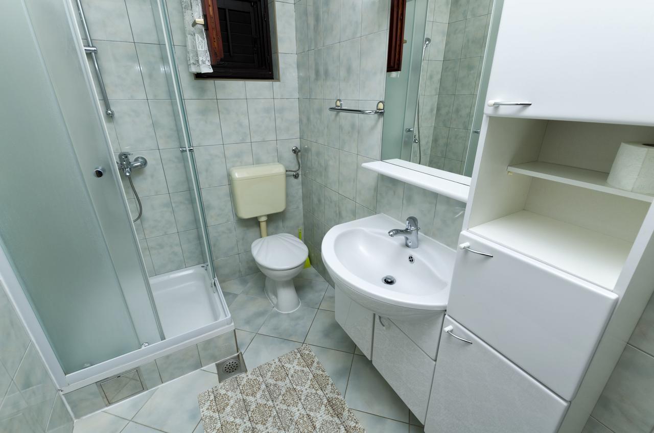 Apartments Mime Pirovac Εξωτερικό φωτογραφία