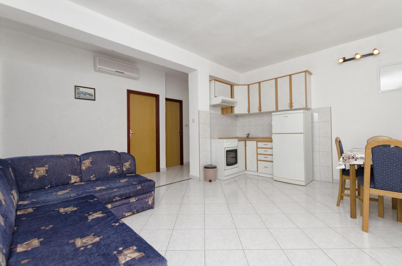 Apartments Mime Pirovac Εξωτερικό φωτογραφία