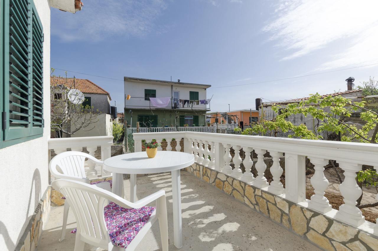 Apartments Mime Pirovac Εξωτερικό φωτογραφία