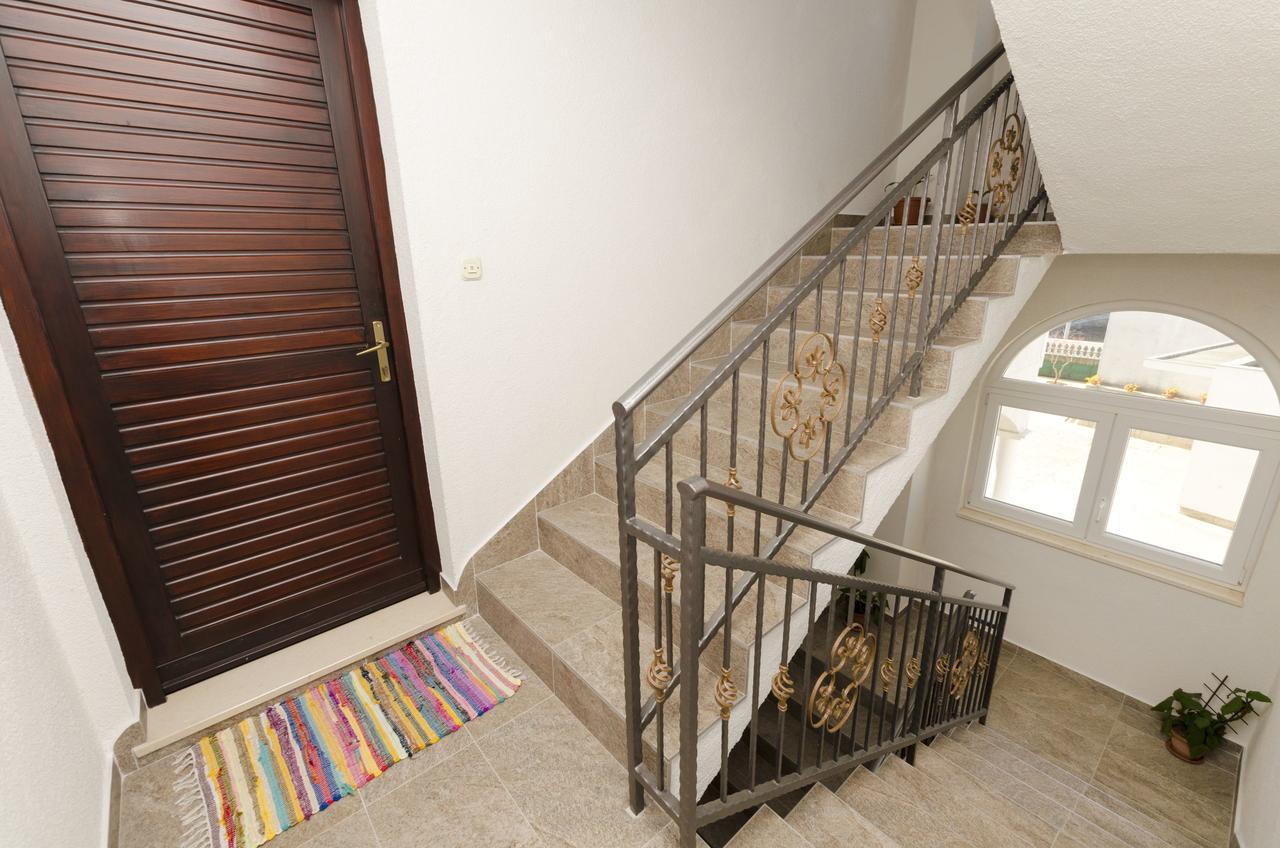 Apartments Mime Pirovac Εξωτερικό φωτογραφία